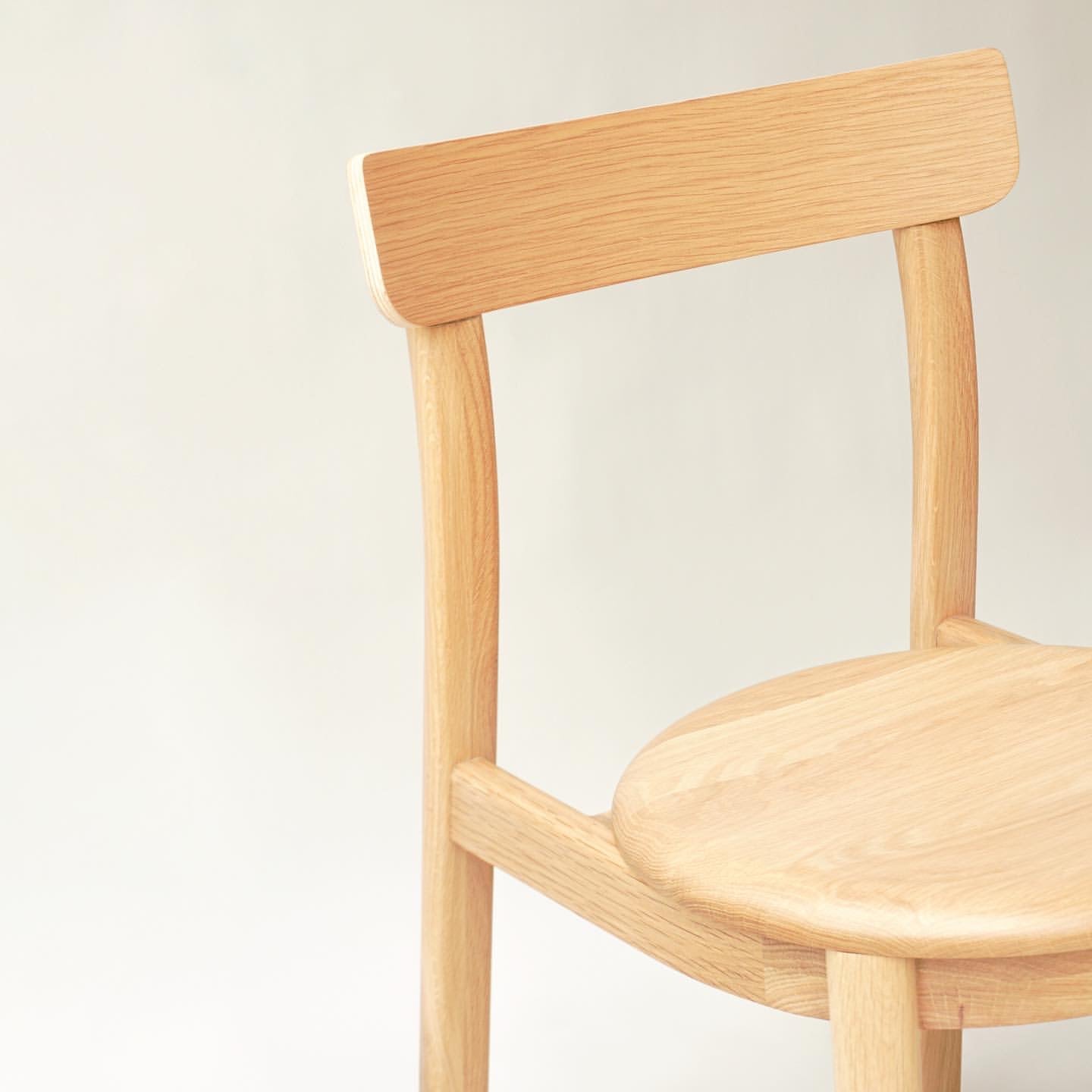 Toggle Chair