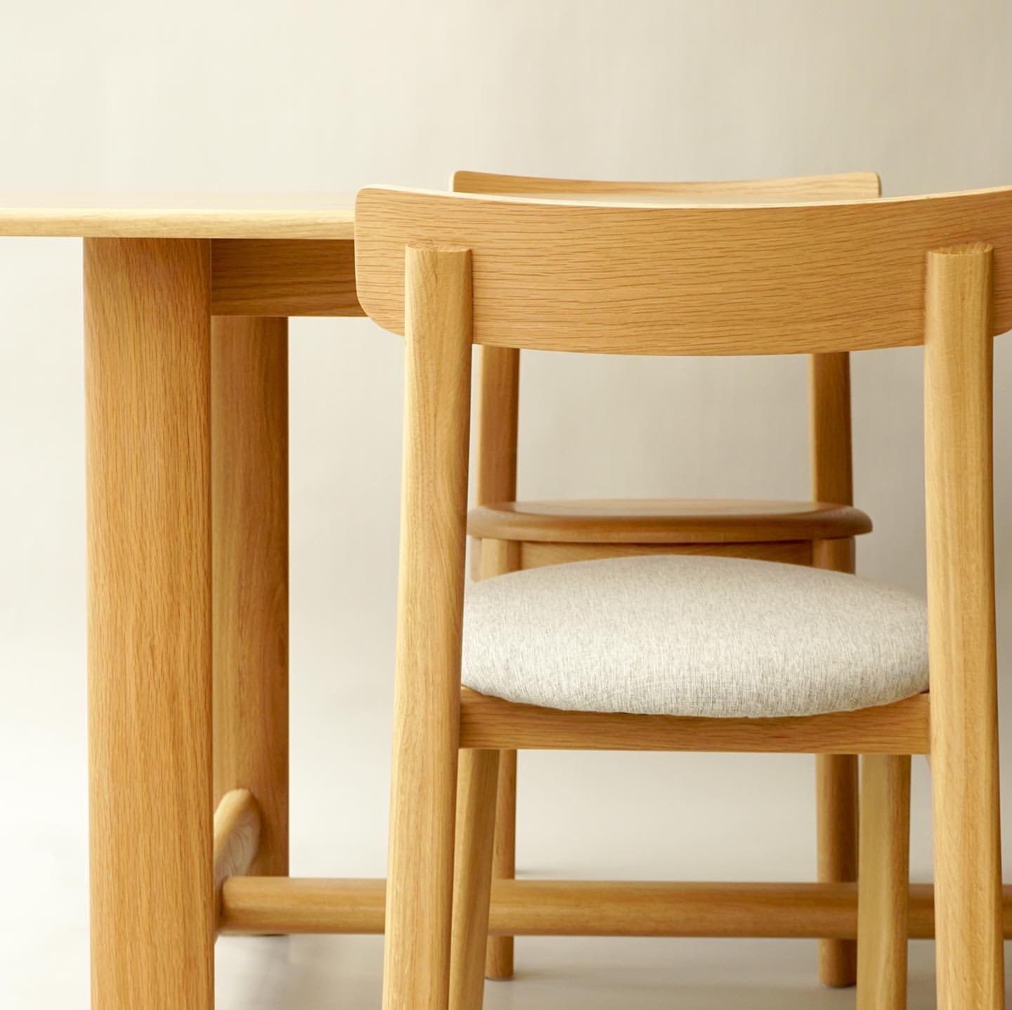 Toggle Chair