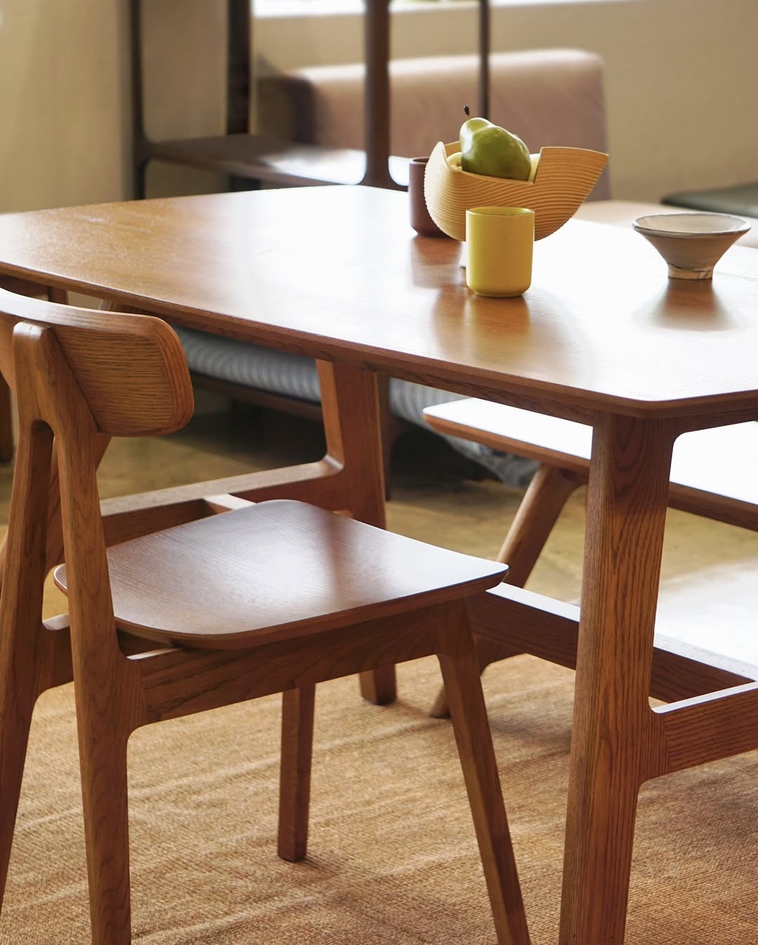 Nichi Table