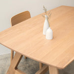 Nichi Table