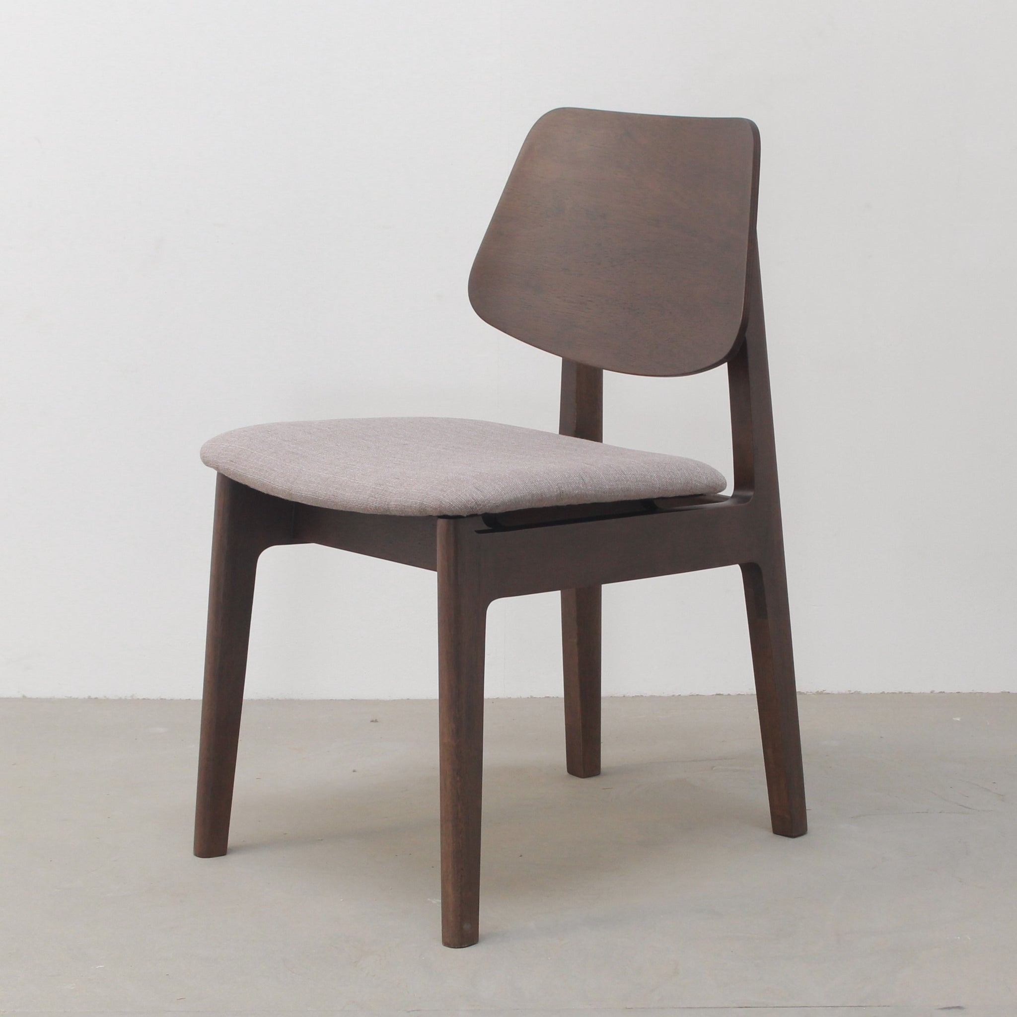 Yang-na Chair – Hoog Furniture